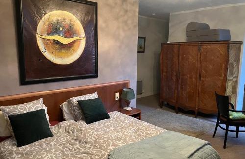 Saint-Junien Cama Y Desayuno | moon river chambre d'hote