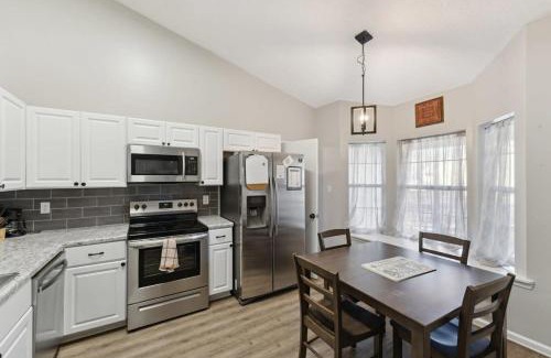 Savannah Casa | Moon River District, Updated! Wistful Washington
