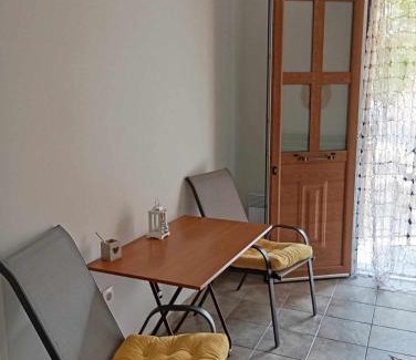 Aegina Town Apartamento | Moon River