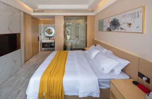 Fenghuang Casa | Moon River View Hotel