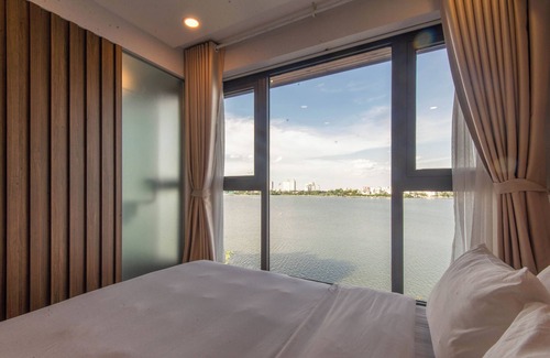 Tay Ho Hotel | Moon West Lake Residence