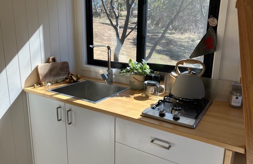 Moonbah Cabina | Moonbah Escapes "Wallaby" - Secluded Riverside tiny house in the Snowy Mountains