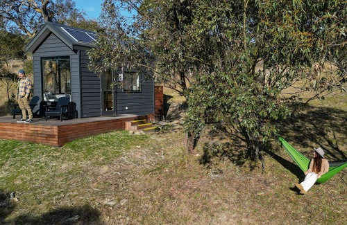 Moonbah Cabina | Moonbah Escapes "Wallaby" - Secluded Riverside tiny house in the Snowy Mountains