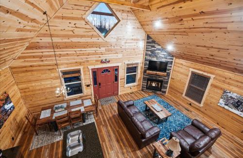 White Oak Lodge Casa | Moondance Cabin-Enjoy Your Journey To The Smokies!