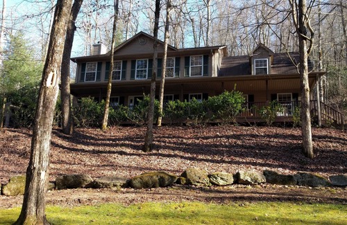 Sherwood Forest Casa | Moondance - Caminata / Bicicleta / Golf / Relax con bañera de hidromasaje - Brevard / DuPont / Caesars H