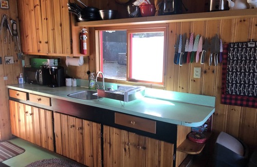 Minden Hills Cabaña | MOONDOG RETREAT: Tranquil Lakefront Cottage