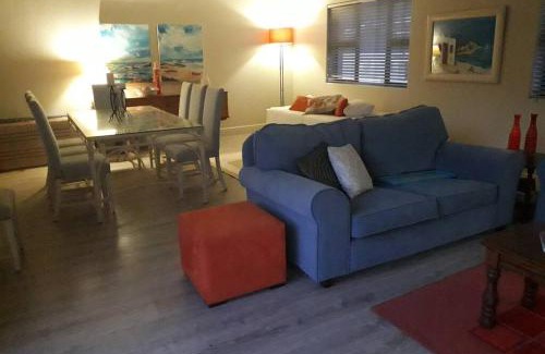 Sandbaai Casa | Moondust near the ocean, food and wine