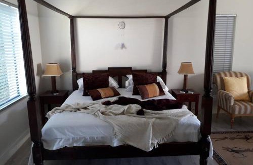 Sandbaai Casa | Moondust near the ocean, food and wine