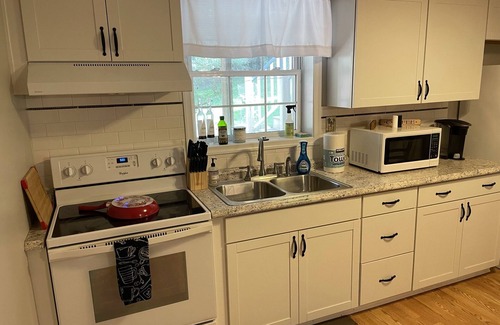 Barboursville Apartamento | Moonfire Farm Shenandoah region cozy getaway