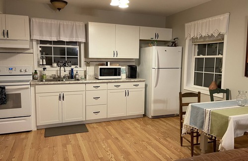 Barboursville Apartamento | Moonfire Farm Shenandoah region cozy getaway