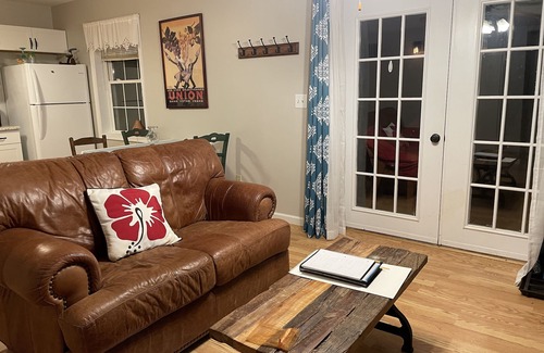 Barboursville Apartamento | Moonfire Farm Shenandoah region cozy getaway