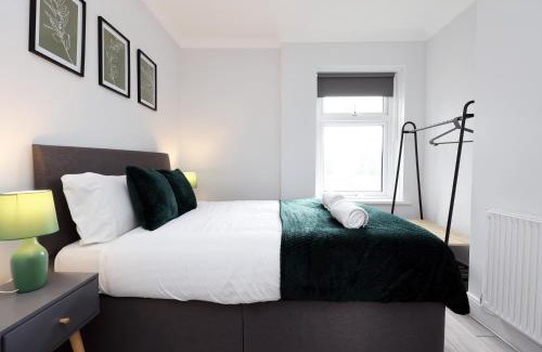 Cathays Casa | Moonlight Stays - 2bd House, up to 6ppl