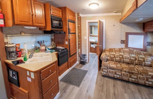 Columbia Casa | Moonlight (Tiny home - Camper conversion)