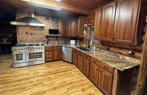 Coudersport Cabina | Moonraker 6 - Game Room Remote Stargazing Field 1G Wi-Fi