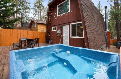 Moonridge Apartamento | Moonridge Manor Modern, Cozy Retreat with Hottub!