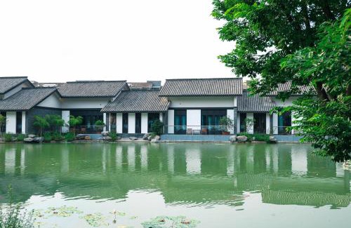 Guanghan Hotel | Moonrise Hotels Resorts