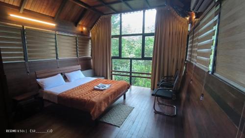 Mahe Hotel | Moonrise Valley Freshwave Resorts Pvt Ltd