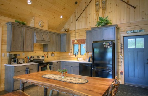 Au Sable Forks Casa | Moons and Loons Cabin | 3 Bed, 1.5 Bath