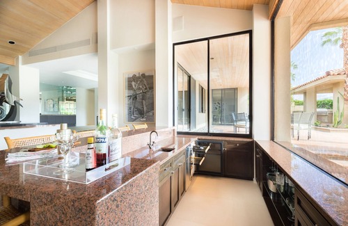 La Quinta Villa | Exclusiva residencia frente al golf | En PGA West con piscina y spa | Cocina al aire libre ❤ por AvantStay