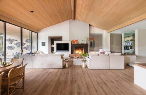 La Quinta Villa | Moonshine by AvantStay Modern Stylish Estate w Bar Fire Pit Hot Tub 5 bd