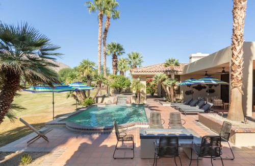 La Quinta Villa | Moonshine by AvantStay Modern Stylish Estate w Bar Fire Pit Hot Tub 5 bd