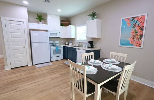 Fulton Cabaña | Moonstone Cottage at The Oasis