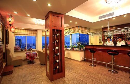 Truc Bach Apartamento | MoonView Hotel HN - by BAY LUXURY