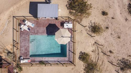 Joshua Tree Casa | MoonView Modern - Hot tub, BBQ & Private Pool home