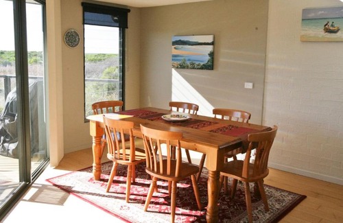 Bermagui Casa | Moorhead Cove Beach Unit With pool Bermagui