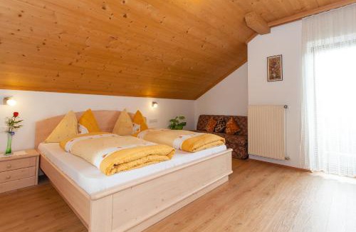 Collalbo Apartamento | Moosbachhof - Ferienwohnung Marienkäfer
