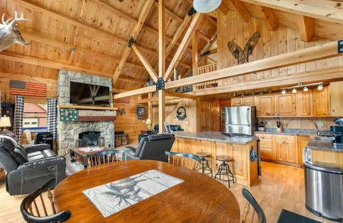Pittsburg Cabina | Moose Alley American Cabin