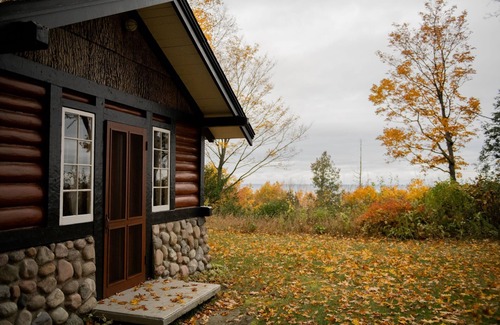 Harbor Springs Casa | Moose Cabin at Blisswood Resort