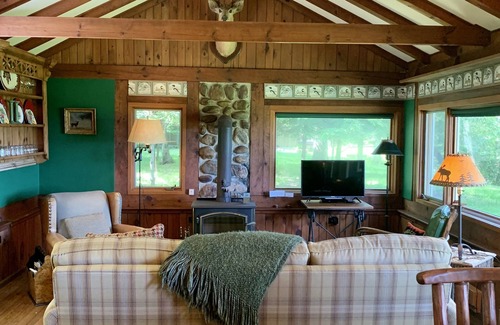 Harbor Springs Casa | Moose Cabin at Blisswood Resort