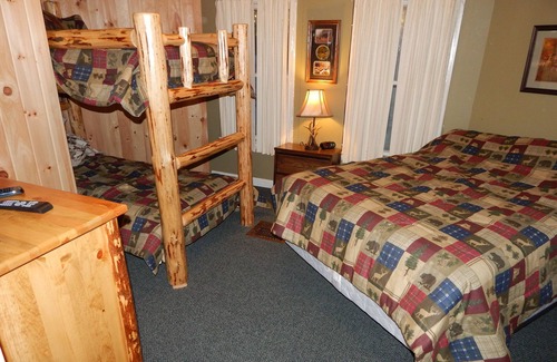 Eustis Cabina | Moose Creek Lodge. Gran lugar para grupos grandes o reuniones familiares