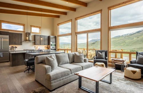 Silverthorne Casa | Moose Haven Hideaway- Pet Friendly Luxury Mountain Escape!