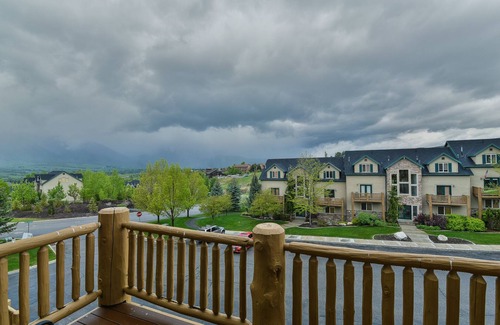 Eden Condominio | Moose Hollow Condo en Wolf Creek Utah Resort cerca del embalse de Pineview, Powder Mountain y Snowbasin