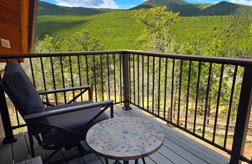 Golden Gate Canyon Casa | Moose Manor – Antlers, Aspens, and Alpine Peace in the Heart of the Rockies