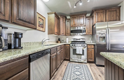 Bear Hollow Village Condominio | Moose Mgmt at Bear Hollow 4102 -Outdoor Patio with Grill-Work space-Pool-Hot Tub