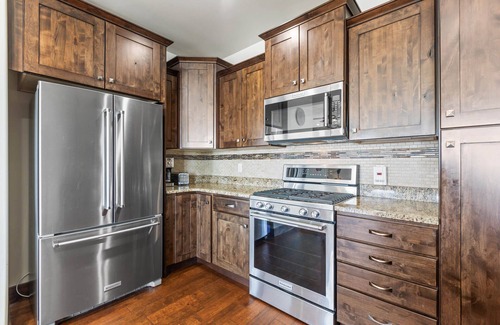 Park City Condominio | Moose Mgmt at Black Rock 14275L Balcony w/ Grill-2 King Beds-Fireplace-Fast WiFi
