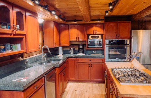 Fairbanks Cabina | Moose Mountain Cabin - Cozy Retreat with Aurora Views