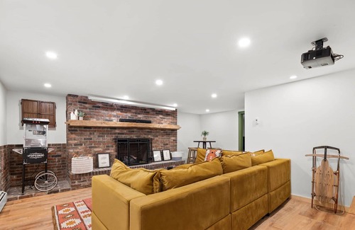 Greenville Junction Casa | MooseHaus - Dream Cabin in by Moosehead Lake ME