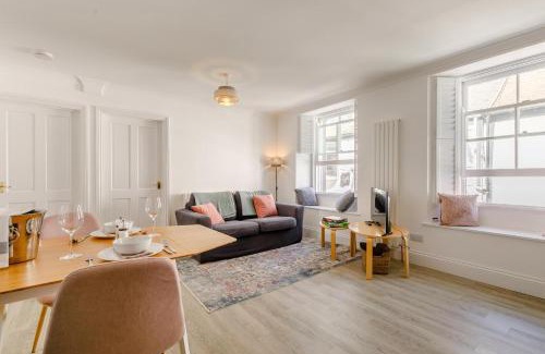 Looe Apartamento | Mor Apartment