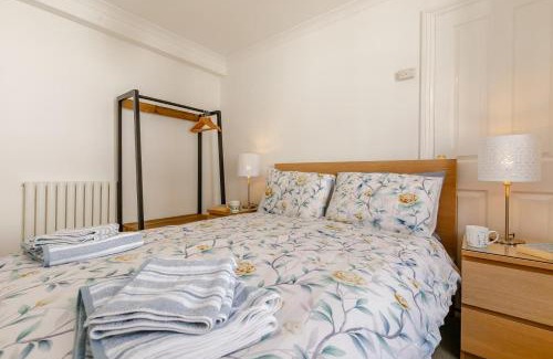 Looe Apartamento | Mor Apartment