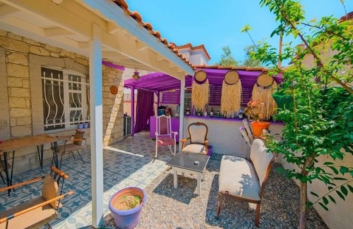 Alacati Chalet De Esquí | Mor Salkım Konağı