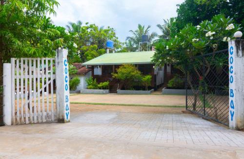 Pottuvil Division 2 Hotel | Mora Bay