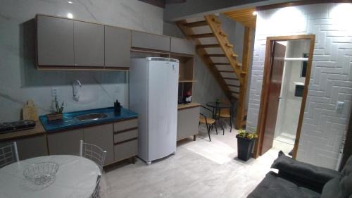 Carianos Apartamento | Moradas Desterro, próximo ao aeroporto 24