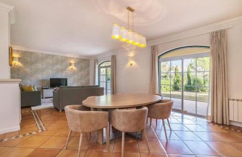 Almancil Casa | Moradia Geminada com 2 Quartos Quinta do Lago