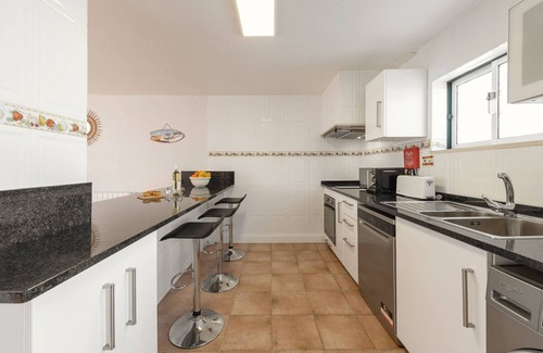 Nazare Villa | Moradia Marques - Sunny House