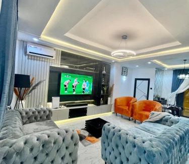 Karsana Apartamento | Morak homes - Smart luxury 4-bed with private swimming pool, PS5, snooker, mini gym in reserved secured estate