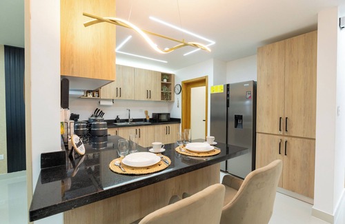 Punal Apartamento | Mordern 3BR! 9fl, King Bed! Sti!,